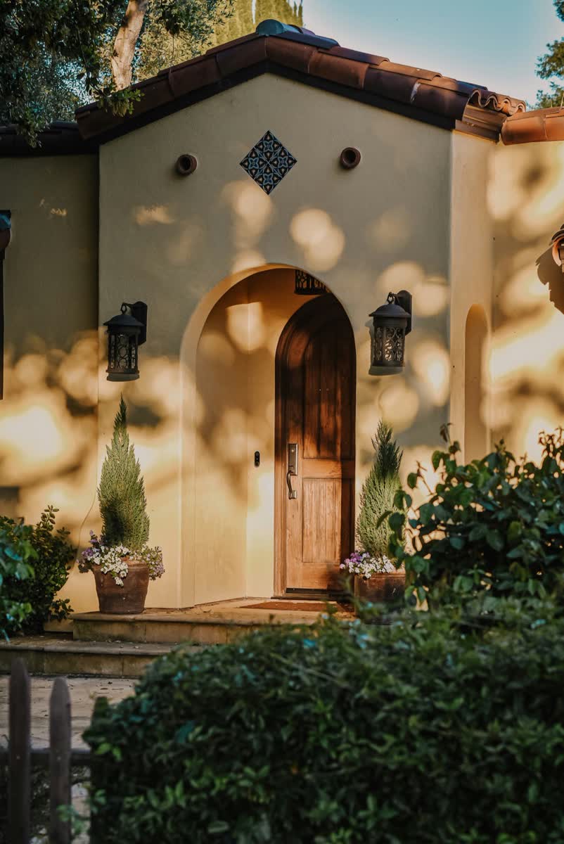 A front entry in Menlo Park
